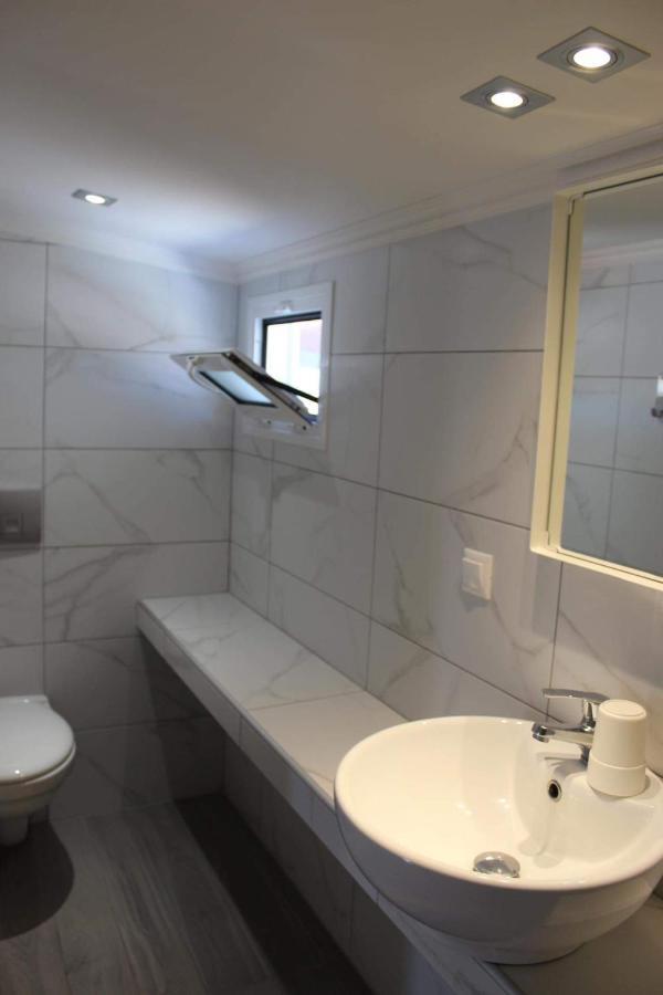 Anthia House Apartment Sarti Luaran gambar