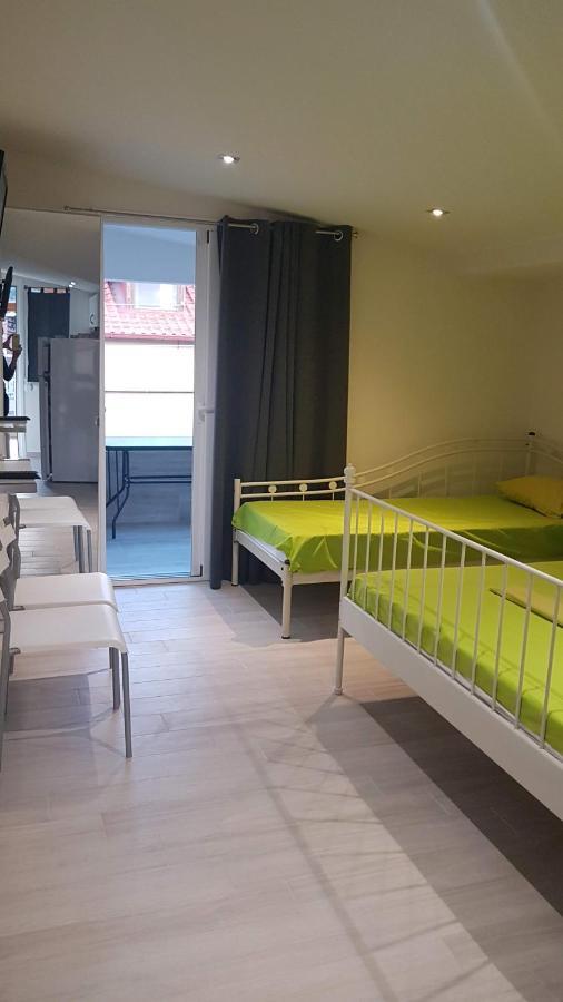 Anthia House Apartment Sarti Luaran gambar