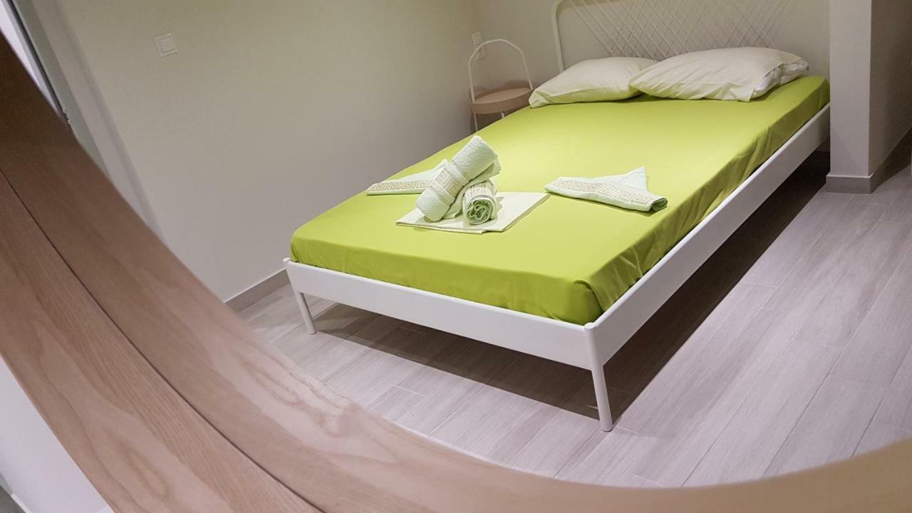 Anthia House Apartment Sarti Luaran gambar
